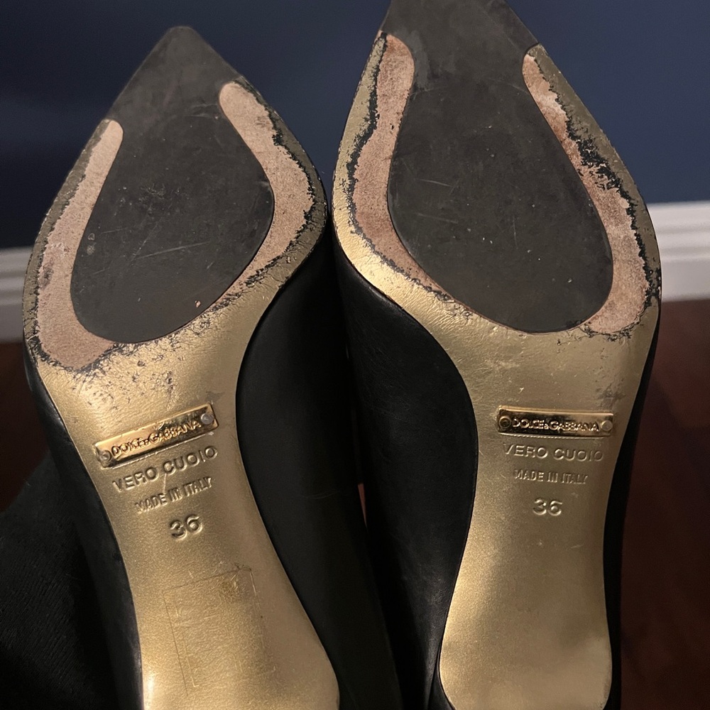 Dolce & Gabbana Classic Kitten Heels - Picture 3 of 5